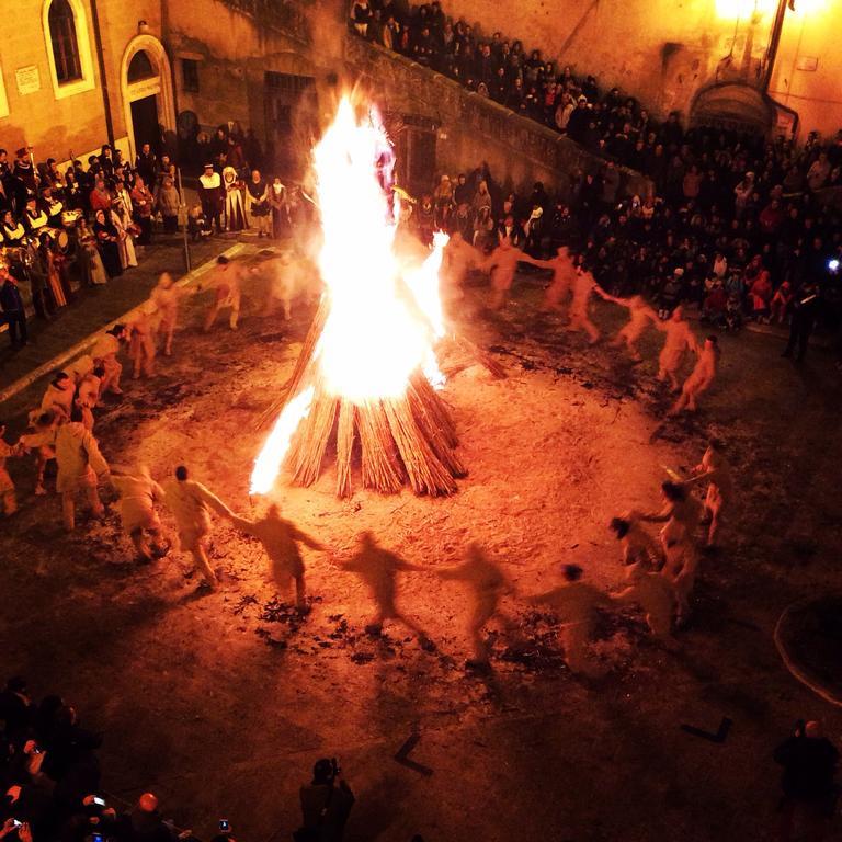 Appartamento Palazzo Sadun Pitigliano Bagian luar foto