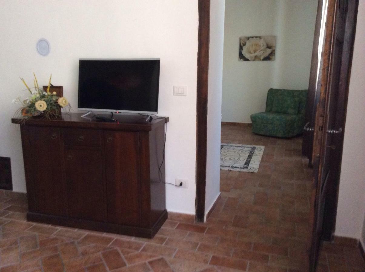 Appartamento Palazzo Sadun Pitigliano Bagian luar foto